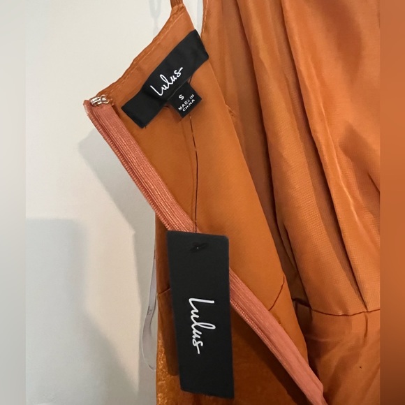 Long lulus dress with slit - Picture 4 of 4